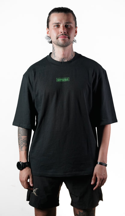 Greenlight Fitness Oversize Shirt – „Life begins when the lights turn green“