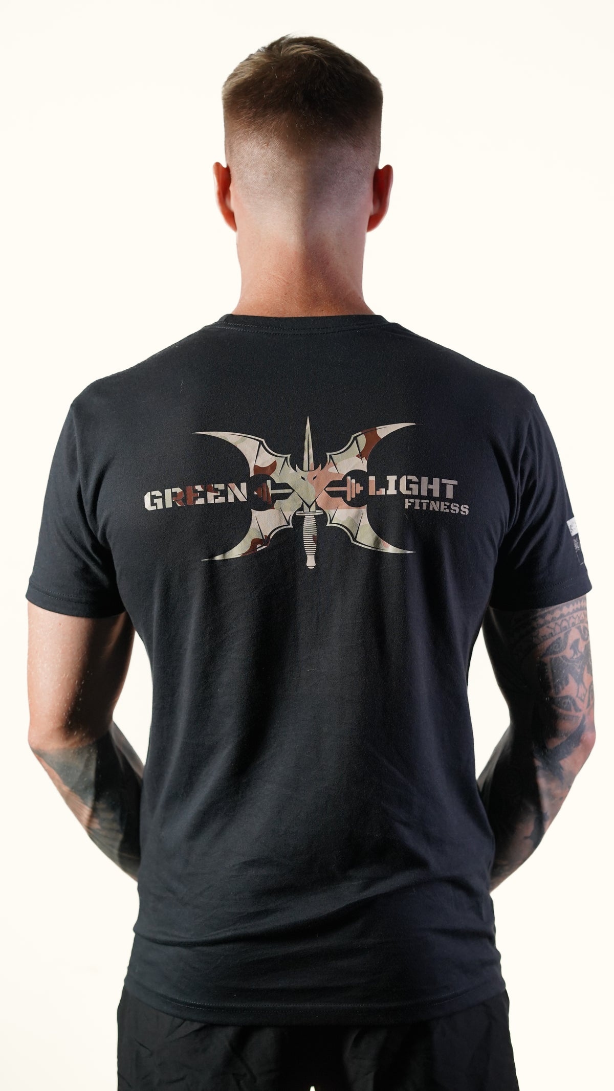 Greenlight Fitness T-Shirt – Schwarz / Tarnmuster