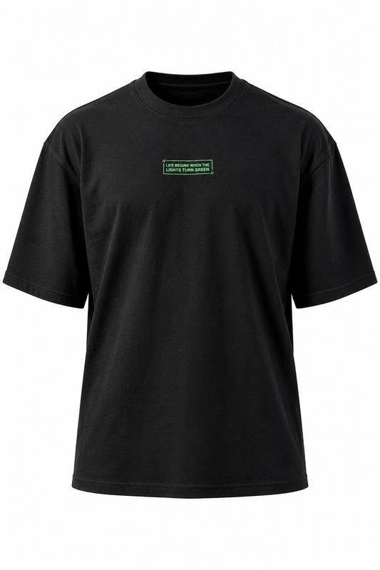 Greenlight Fitness Oversize Shirt – „Life begins when the lights turn green“